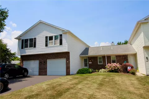 83 Flower Dale Dr, Greece, NY 14626