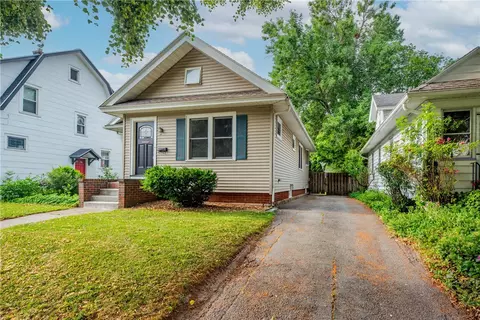 83 Raleigh St, Rochester, NY 14620