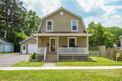 137 Pollard Ave, Rochester, NY 14612