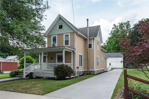6 Elizabeth St, North Dansville, NY 14437