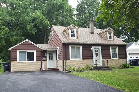 162 Miramar Rd, Gates, NY 14624