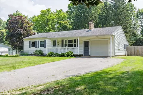 132 Colony Ln, Rochester, NY 14623