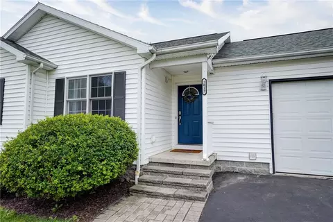 2012 Rainbow Ln, Lima, NY 14485 photo 2