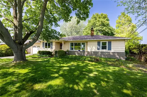760 Beach Ave, Rochester, NY 14612