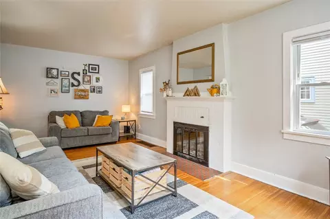 Living - 220 Walzer Rd, Irondequoit, NY 14622 photo 2 of 5