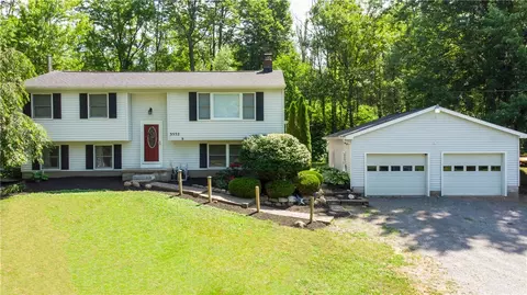3552 Parker Rd, Marion, NY 14505