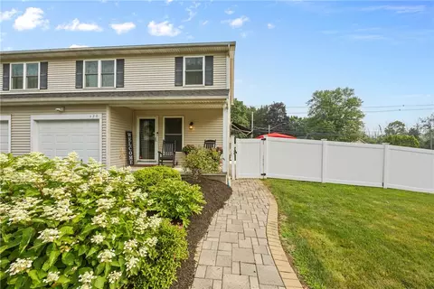 420 Howell Rd, Perinton, NY 14450