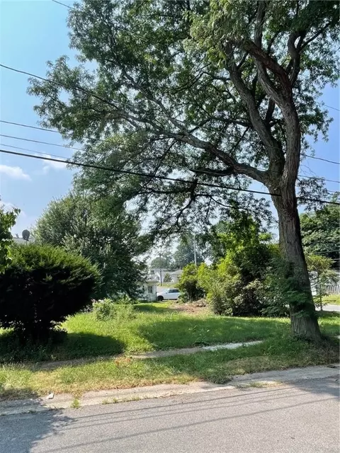 147 Perinton St, Rochester, NY 14615