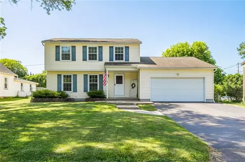 7 Erie Dr, Perinton, NY 14450