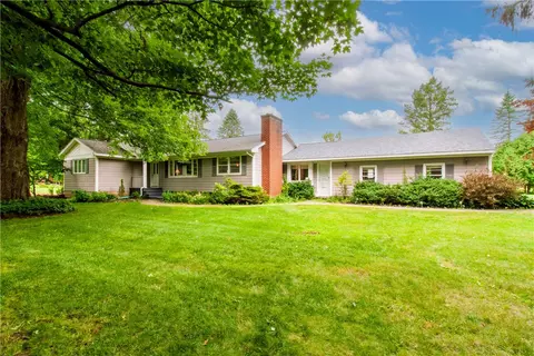 1820 Plank Rd, Webster, NY 14580