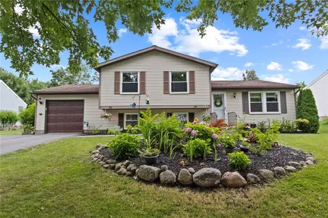 171 Brandy Wine, Rochester, NY 14623