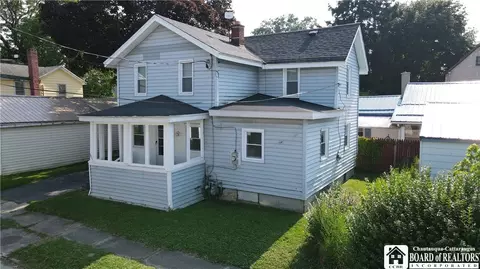 305 Canary St, Dunkirk, NY 14048