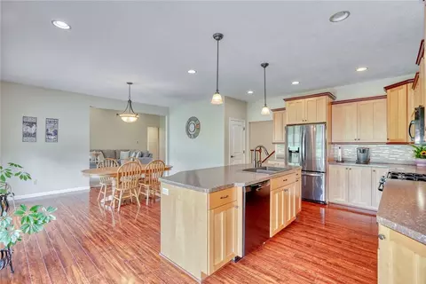 675 County Line Rd, Webster, NY 14580 photo 16