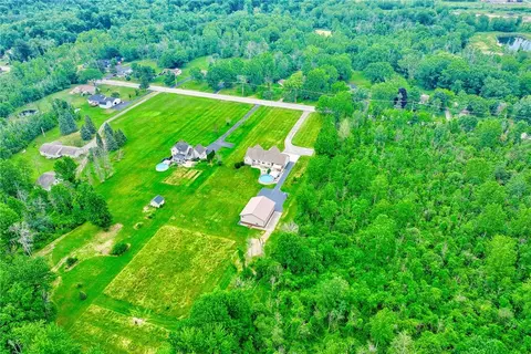 675 County Line Rd, Webster, NY 14580 photo 49