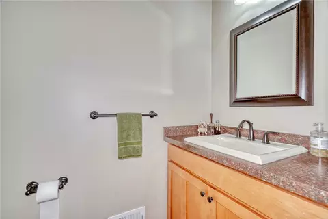 675 County Line Rd, Webster, NY 14580 photo 17