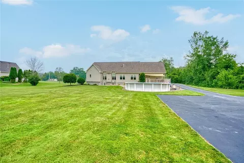 675 County Line Rd, Webster, NY 14580 photo 39