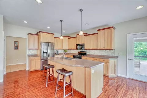 675 County Line Rd, Webster, NY 14580 photo 11