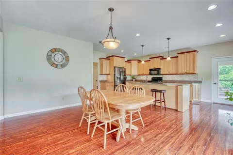 675 County Line Rd, Webster, NY 14580 photo 12