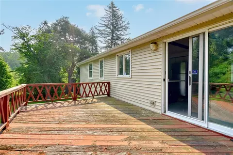 Exterior - 1260 Wall Rd, Webster, NY 14580 photo 4 of 7