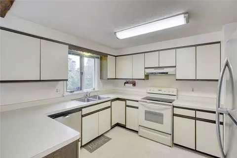 Kitchen - 1260 Wall Rd, Webster, NY 14580 photo 2 of 3