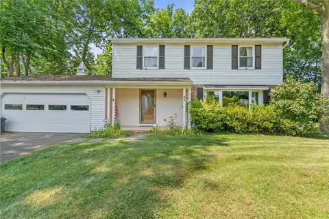 45 Rawhide Dr, West Henrietta, NY 14586