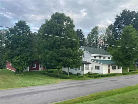 25 High St, Edmeston, NY 13335