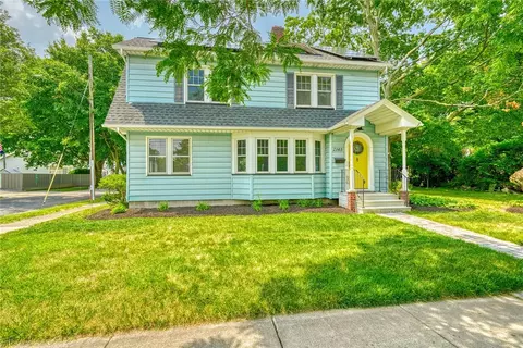 2145 Dewey Ave, Rochester, NY 14615