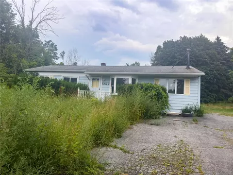 5872 E Beth-leroy Rd, Bethany, NY 14054