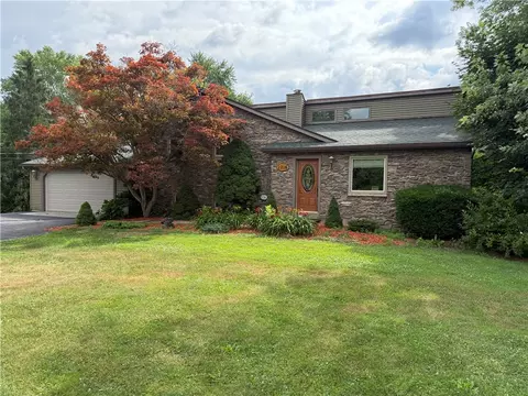 1216 Attridge Rd, Riga, NY 14428