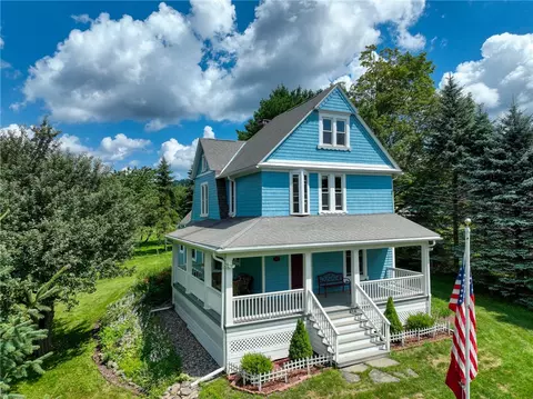 221 S Gilboa Rd, Stamford, NY 12167