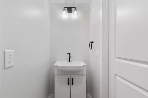 Bath - 175 S Union St, Rochester, NY 14607 photo 5 of 10