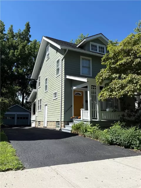 185 Raeburn Ave, Rochester, NY 14619