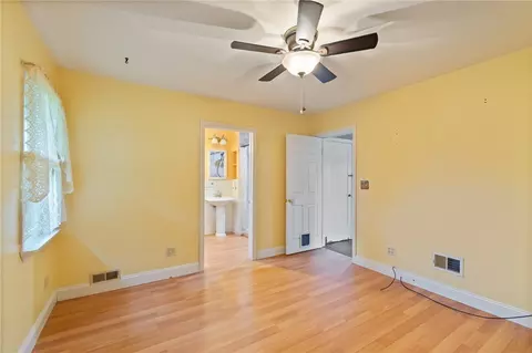 Bedroom - 131 Rose Dr, Arcadia, NY 14513 photo 6 of 8