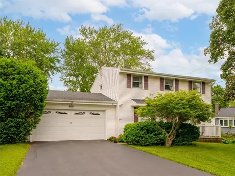 660 Westside Dr, Gates, NY 14624