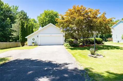 3693 Stalker Rd, Macedon, NY 14502