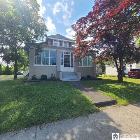 91 W Doughty St, Dunkirk, NY 14048