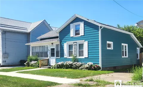 49 Leming St, Dunkirk, NY 14048