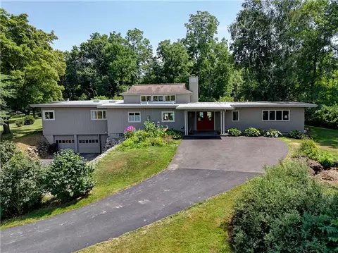 4809 Clover St, Honeoye Falls, NY 14472
