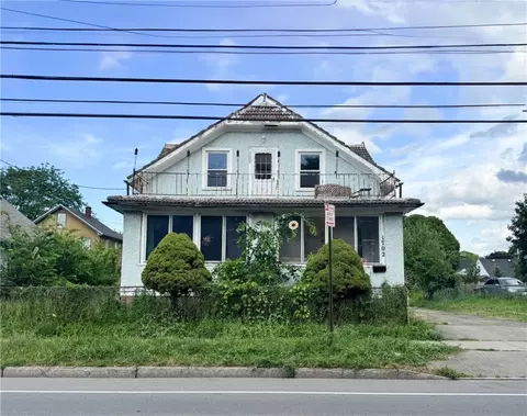 1702 N Goodman St, Rochester, NY 14609