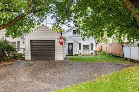 332 Cascade Pl, Irondequoit, NY 14609