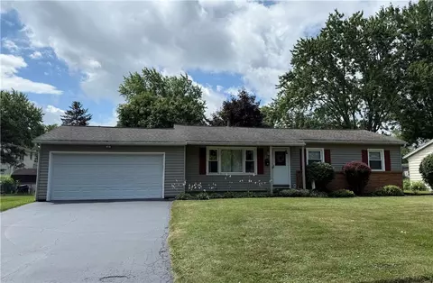 15 Adair Dr, Gates, NY 14606