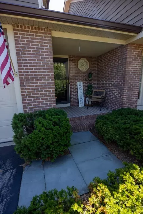 Exterior - 377 Spinnaker Ln, Webster, NY 14580 photo 2 of 8