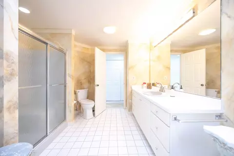 Bath - 377 Spinnaker Ln, Webster, NY 14580 photo 3 of 3