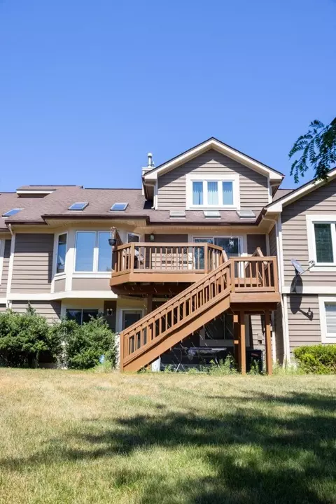 Exterior - 377 Spinnaker Ln, Webster, NY 14580 photo 6 of 8