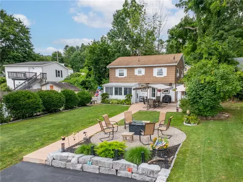 4388 Blue Heron Dr, Geneseo, NY 14454