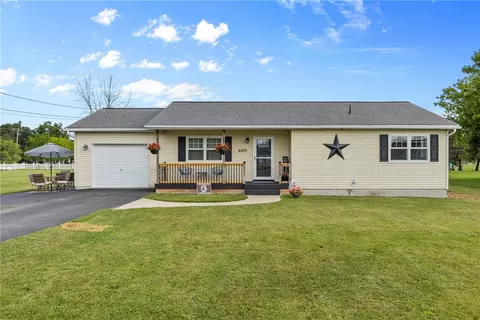 8203 Westphal Pkwy, Lyons, NY 14489
