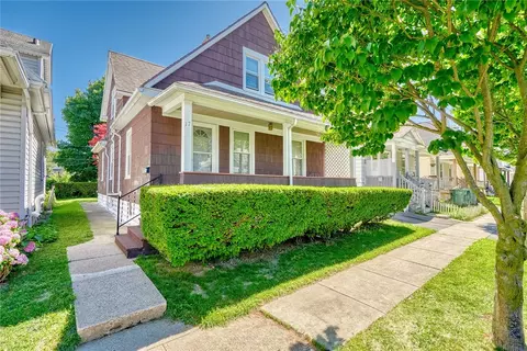 17 Peckham St, Rochester, NY 14621