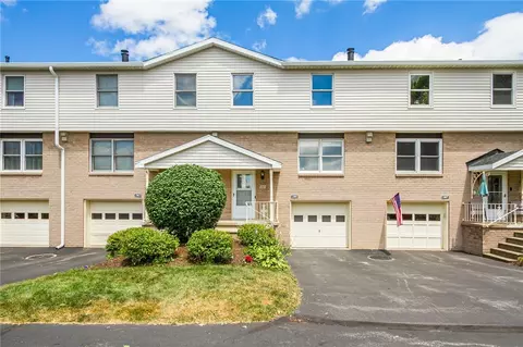 1165 Hampton Dr, Victor, NY 14564