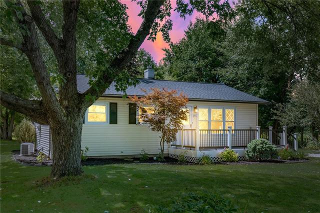 55 Fairlawn Dr, Honeoye Falls, NY 14472 | MLS# R1624434 | 40 Photos ...