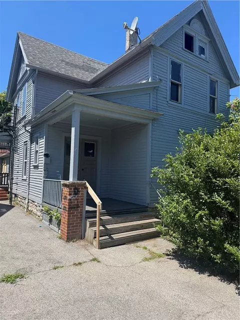 61 Sander St, Rochester, NY 14605